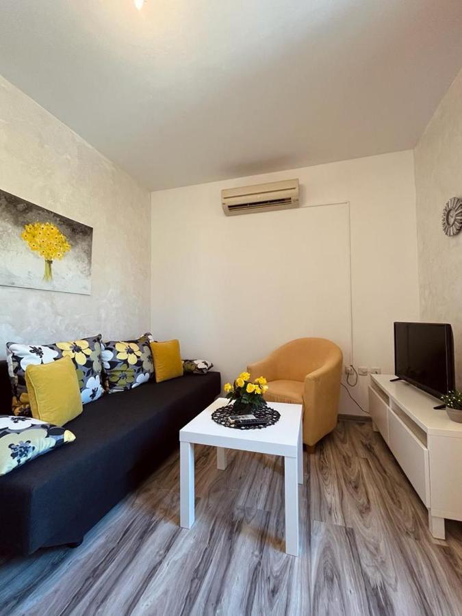 Pomerino Apartmans Exteriér fotografie